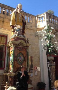 Say a litle prayer    in Malta   Medina  march 2017