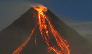 Massive volcanoes & Flamingos - Wild West - BBC